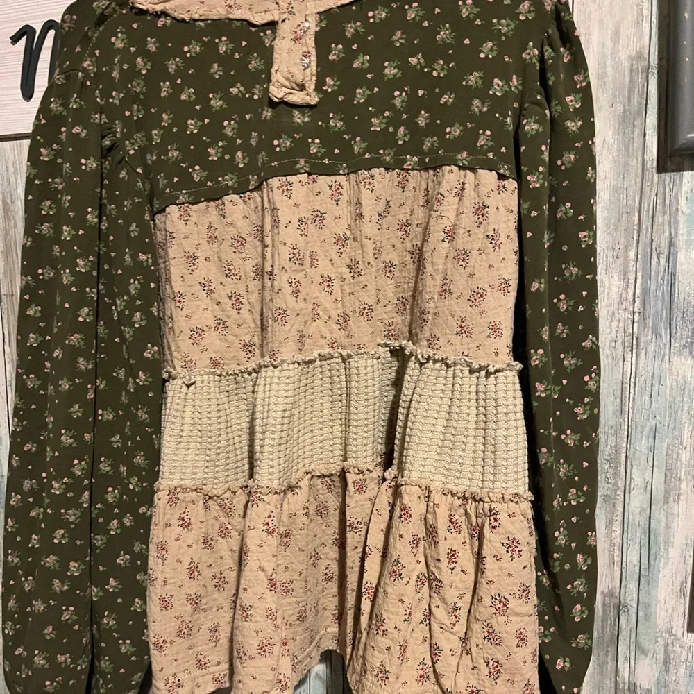 POL L Floral Patchwork Blouse - Brown and Tan Pearl Accents - Picture 8 of 13
